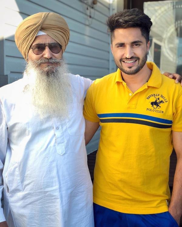 Jassi Gill with his Father & Brother